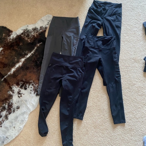 Fabletics bundle 7 pieces - Picture 2 of 5